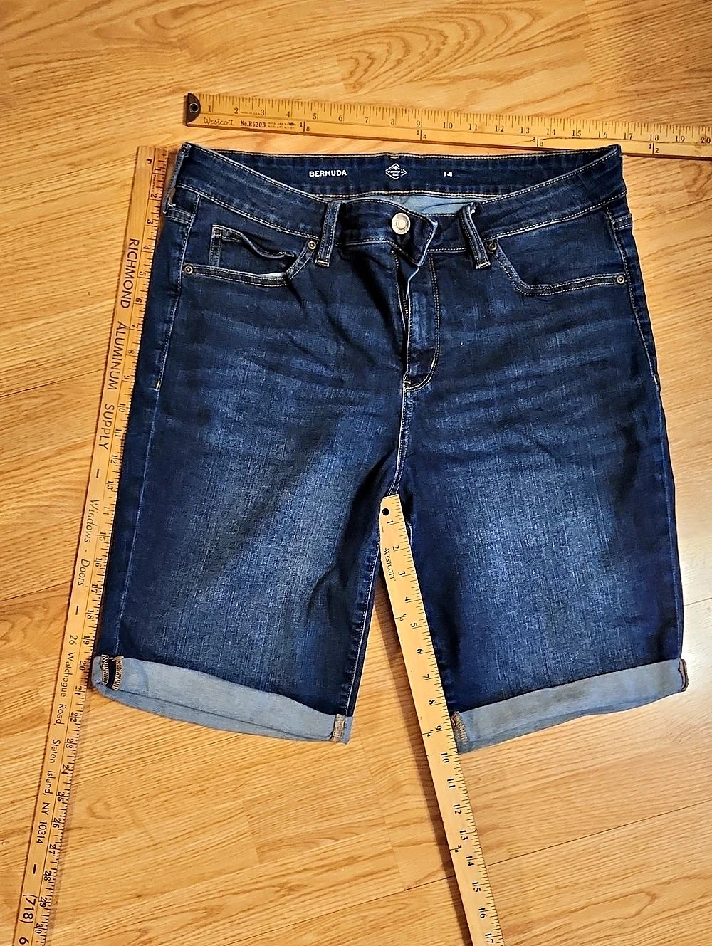 St John's Bay Women's Bermuda Denim Shorts in Blue Size 14